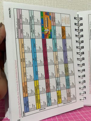 Caderneta de Saúde Personalizada - Floral Lilas